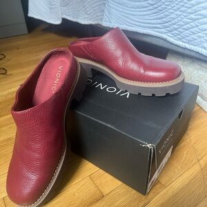 Vionic Women's Fairfax Burgundy Leather Clogs with arch support
